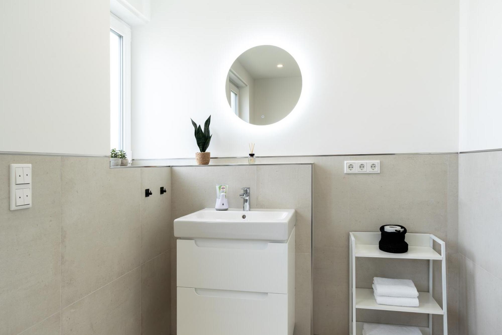 Raw-Flat Meier - Modern - Stylisch - Balkon - Netflix Bielefeld Eksteriør billede